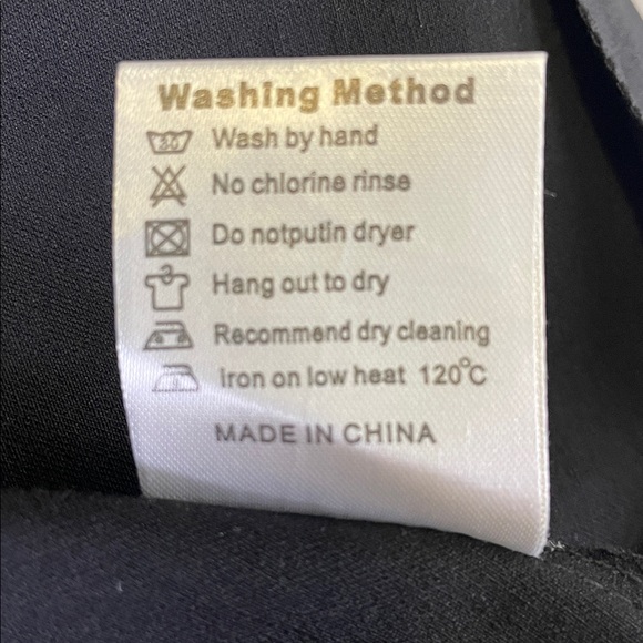 MUXXN Retro Style Queen Anne Neckline Stretchy Black Fitted Dress NEW | Large - Picture 12 of 12